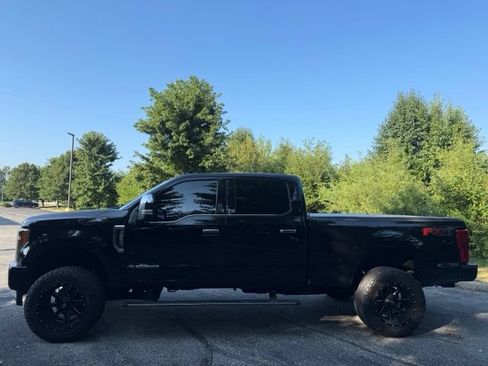 Used 2018 Ford F250 Platinum w/ Platinum Ultimate Package AWD/4WD image 3