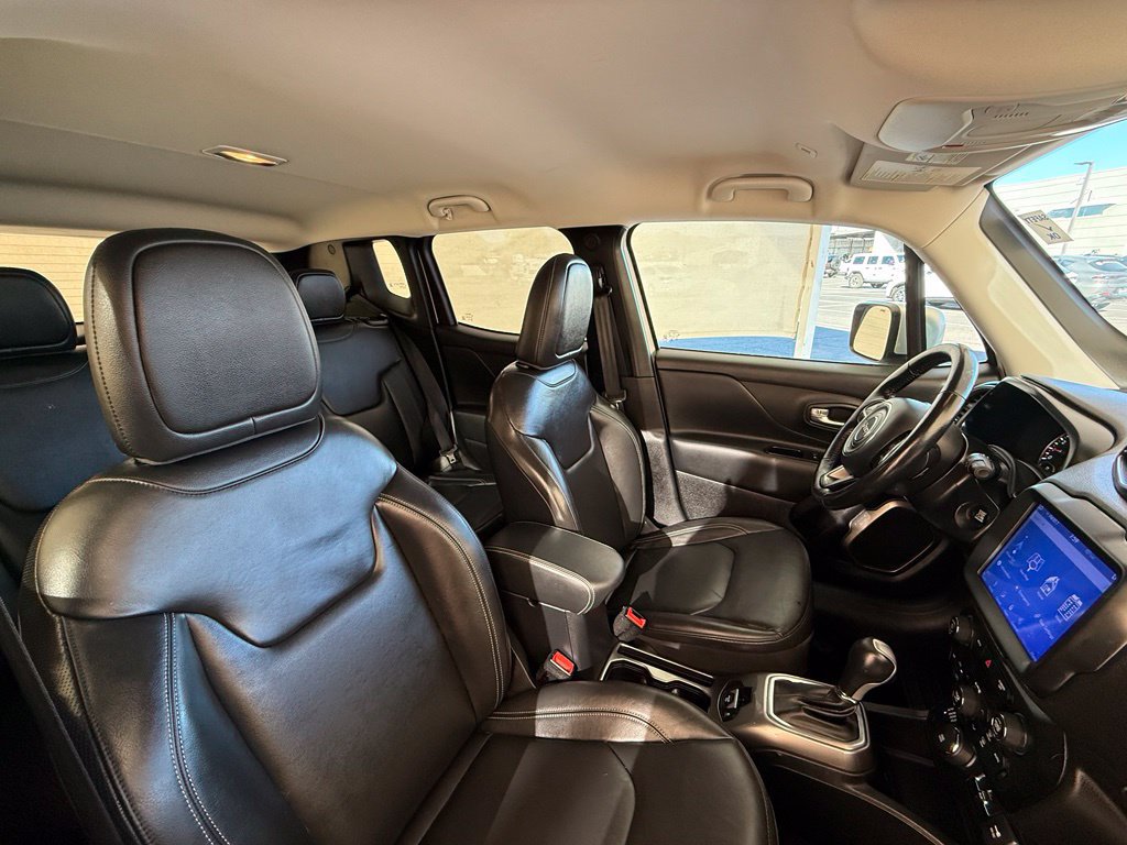 Used 2018 Jeep Renegade Limited w/ UConnect 8.4 Nav Group AWD/4WD image 13