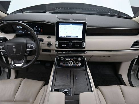 Used 2020 Lincoln Navigator Reserve w/ Equipment Group 208A Reserve AWD/4WD image 14