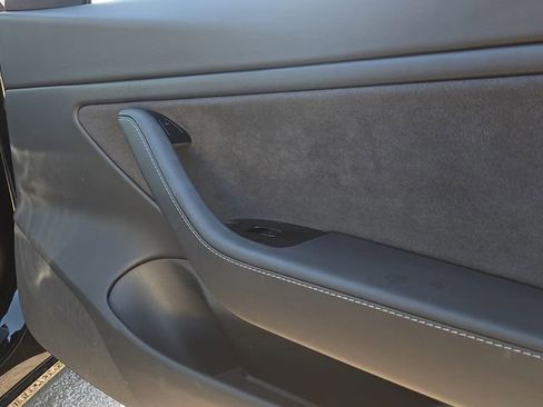 Used 2018 Tesla Model 3 Mid Range image 13