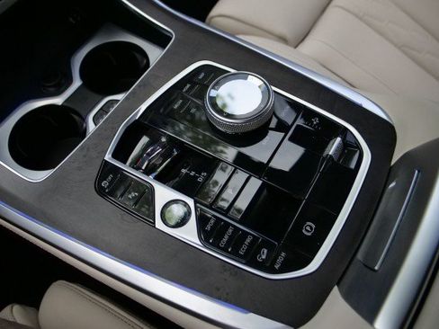 Used 2024 BMW X7 M60i w/ Executive Package AWD/4WD image 24