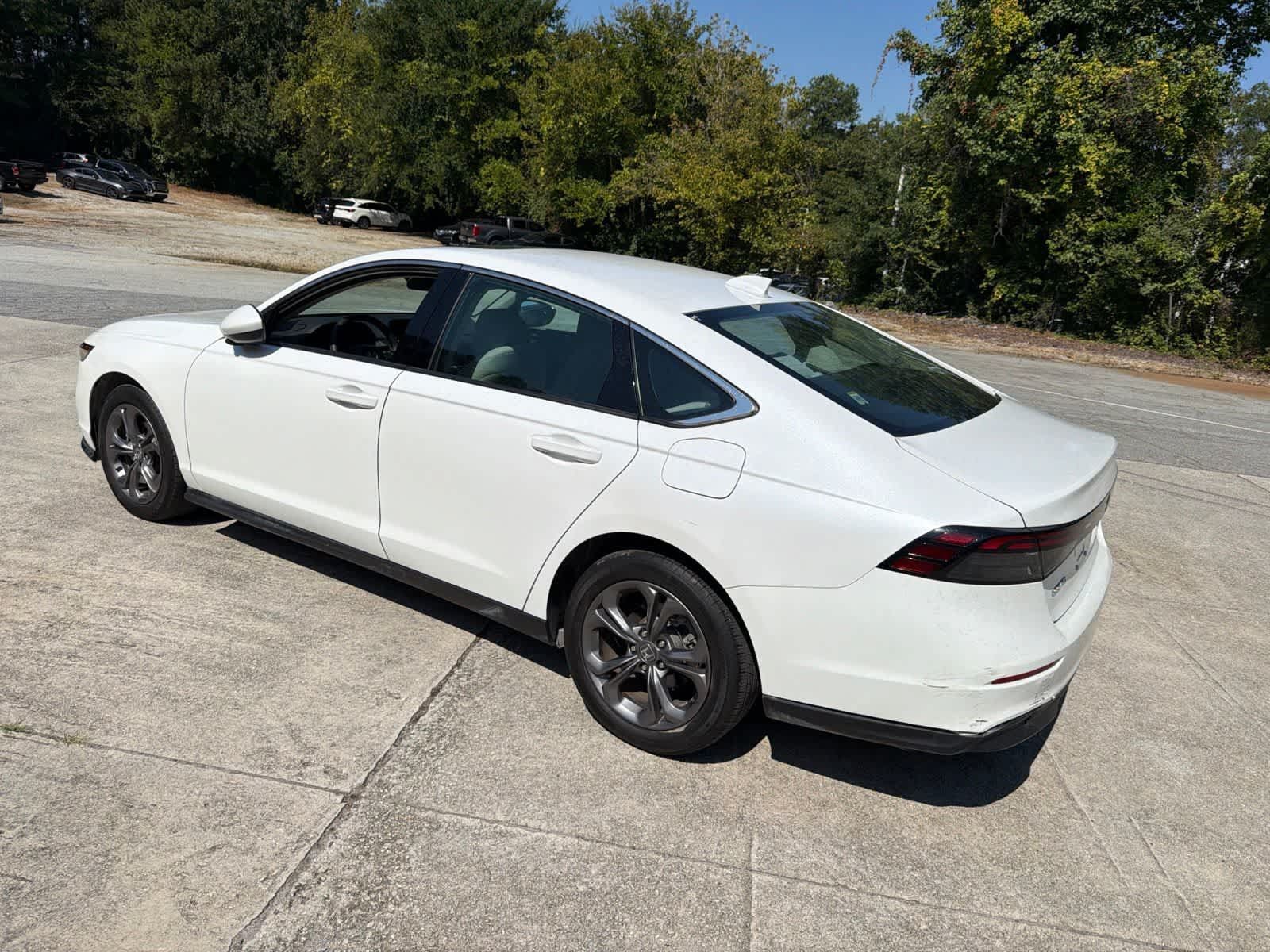 Used 2024 Honda Accord EX image 9