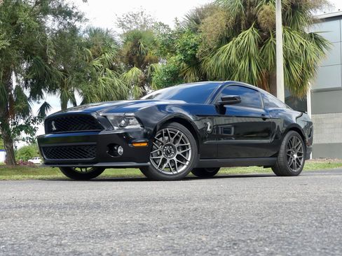 Used 2012 Ford Mustang Shelby GT500 w/ SVT Performance Pkg image 10