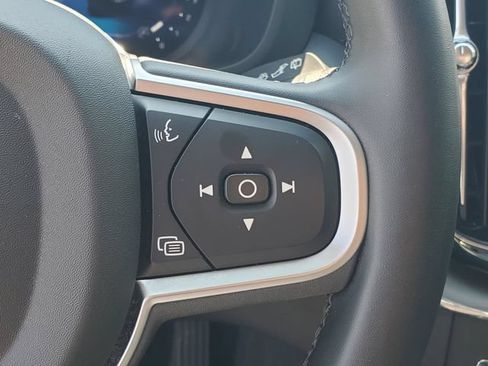 Certified 2025 Volvo XC60 B5 Core AWD/4WD image 20