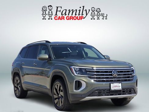 New 2026 Volkswagen Atlas SE image 2