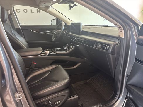 Certified 2023 Lincoln Nautilus AWD w/ Premium Package image 6