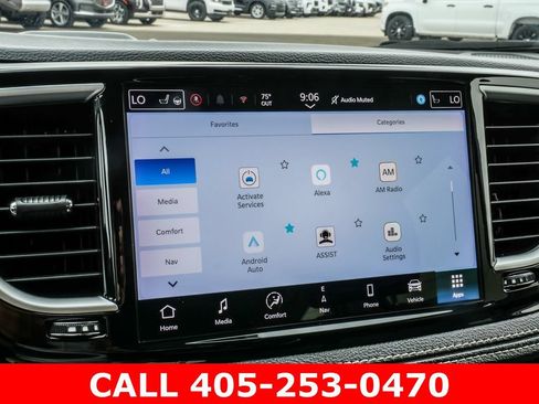 Used 2024 Chrysler Pacifica Limited FWD image 59