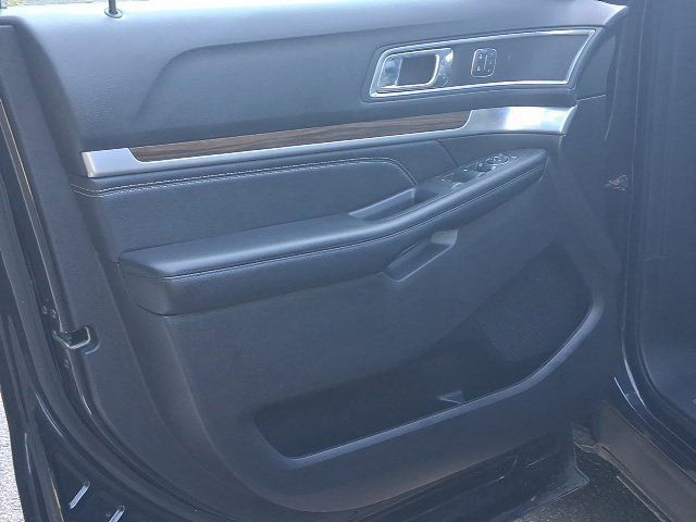 Used 2017 Ford Explorer Limited AWD/4WD image 10