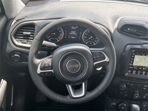 Used 2023 Jeep Renegade Latitude image 22