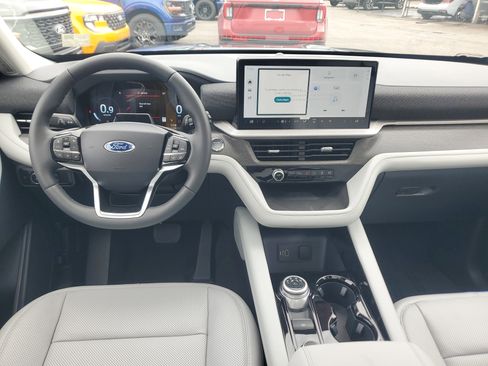 New 2026 Ford Explorer Platinum w/ LUX Leather Package image 16
