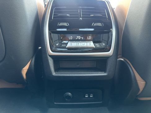 Used 2026 BMW X7 xDrive40i AWD/4WD image 46