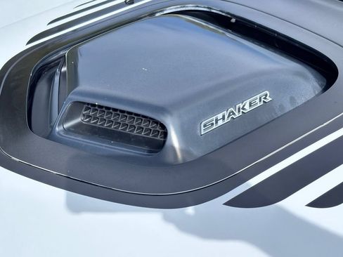 Used 2014 Dodge Challenger R/T RWD image 15