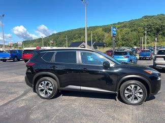 Used 2022 Nissan Rogue SV w/ SV Premium Package video 3