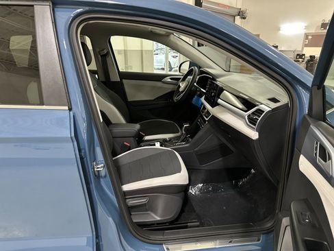 New 2026 Volkswagen Taos SE image 36