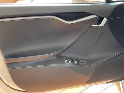Used 2020 Tesla Model S Long Range Plus image 13