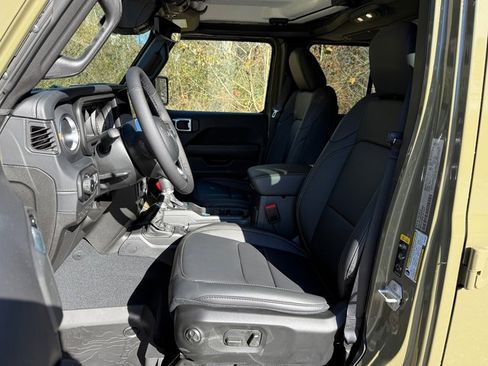 New 2026 Jeep Wrangler Unlimited Sahara AWD/4WD image 12