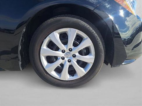 Certified 2025 Toyota Corolla LE image 21