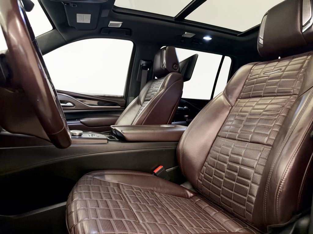 Used 2023 Cadillac Escalade ESV Premium Luxury Platinum w/ LPO, Radiant Package AWD/4WD image 5