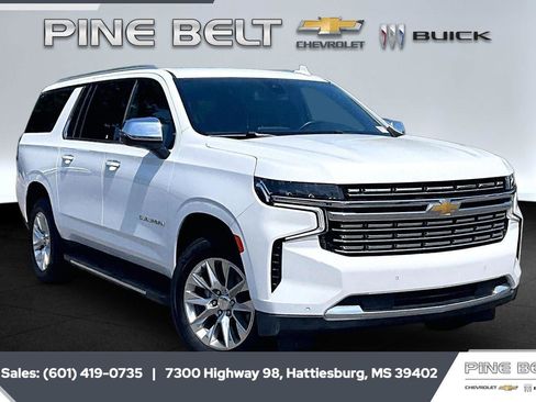 Used 2023 Chevrolet Suburban Premier RWD image 1