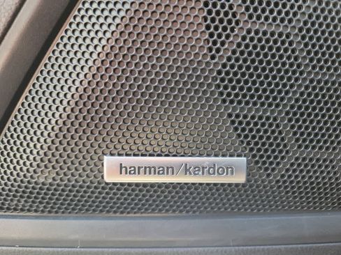 Used 2020 Subaru Outback Limited image 23