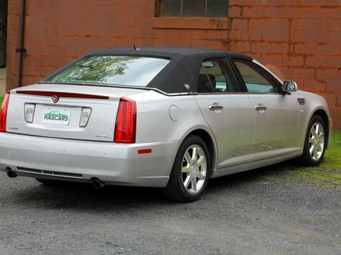 Used 2008 Cadillac STS w/ Preferred Equipment Group AWD/4WD image 45