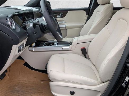 New 2026 Mercedes-Benz GLB 250 4MATIC image 4