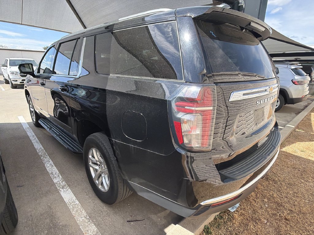 Used 2024 Chevrolet Suburban LT RWD image 4