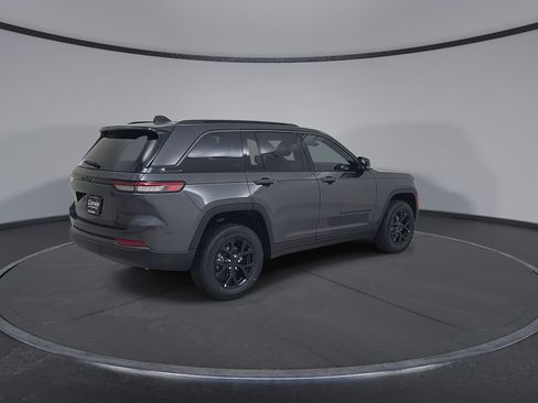 New 2026 Jeep Grand Cherokee Laredo image 15