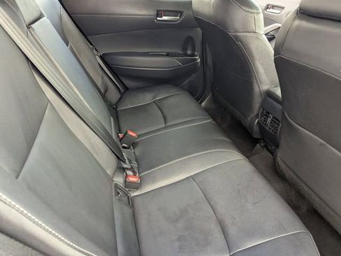 Used 2025 Toyota Corolla Cross XLE image 13