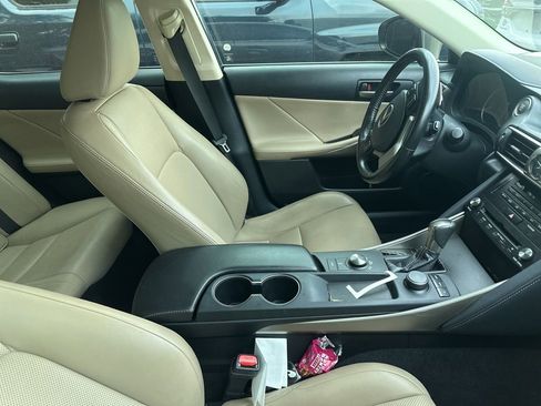 Used 2017 Lexus IS 200t RWD image 3