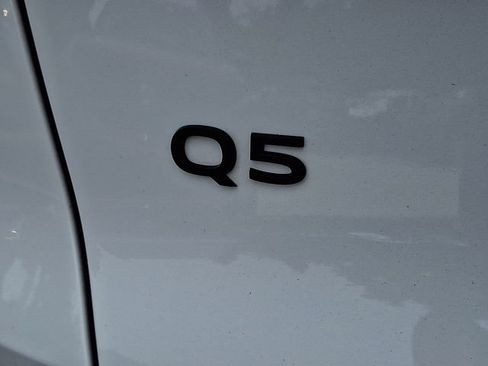 Certified 2025 Audi Q5 Premium Plus AWD/4WD image 32