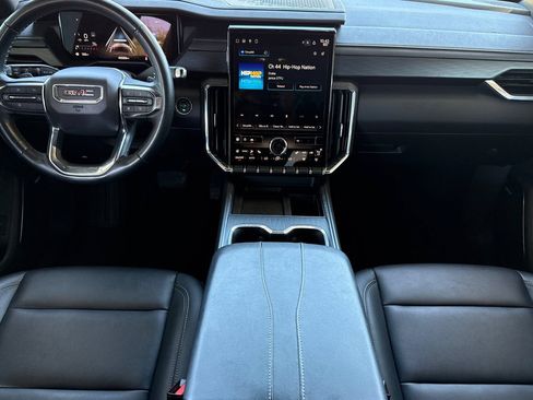 Used 2024 GMC Acadia Elevation FWD image 21