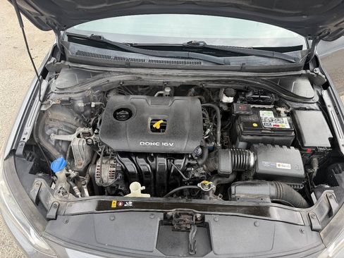 Used 2018 Hyundai Elantra SEL FWD image 26