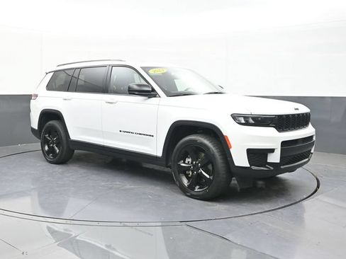 Used 2023 Jeep Grand Cherokee L Laredo AWD/4WD image 18