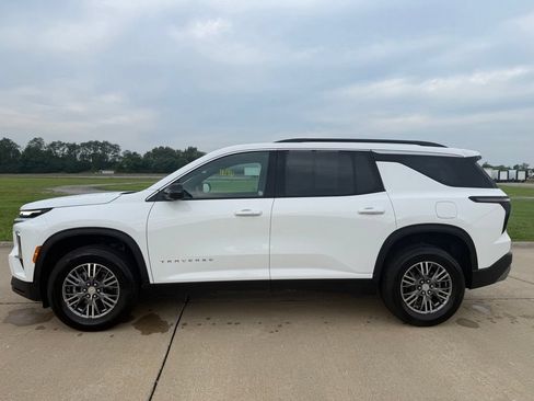 Used 2026 Chevrolet Traverse LT w/ Driver Confidence Package FWD image 10