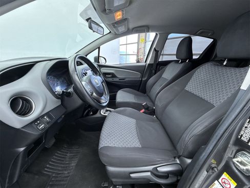 Used 2015 Toyota Yaris LE image 11