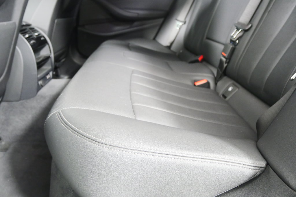 Used 2021 BMW 530i w/ Convenience Package RWD image 15