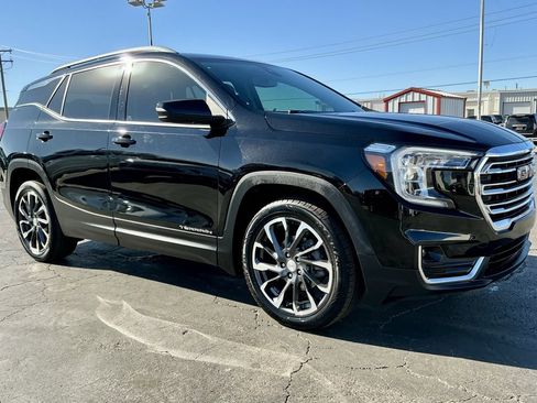 Used 2022 GMC Terrain SLT w/ Infotainment Package II image 6