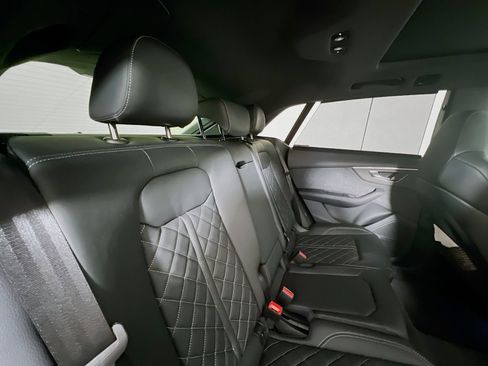 Used 2025 Audi SQ8 Premium Plus AWD/4WD image 29