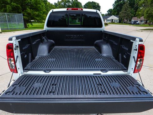 Used 2019 Nissan Frontier SV AWD/4WD image 17