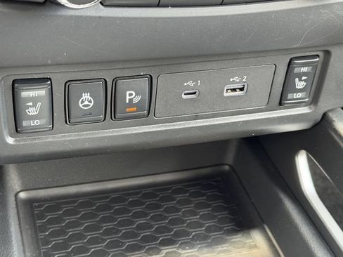 Certified 2025 Nissan Frontier SV w/ SV Convenience Package RWD image 17