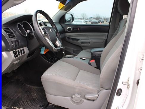 Used 2014 Toyota Tacoma 4x4 Double Cab w/ SR5 Package image 13