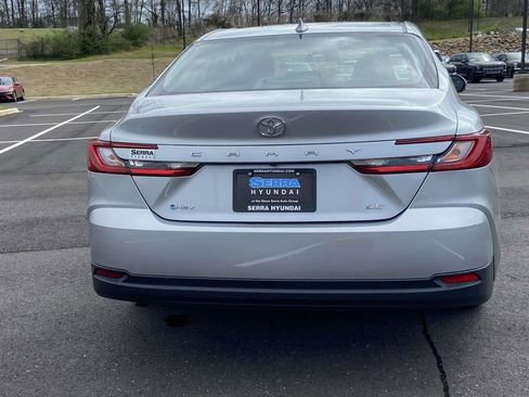 Used 2025 Toyota Camry LE image 4