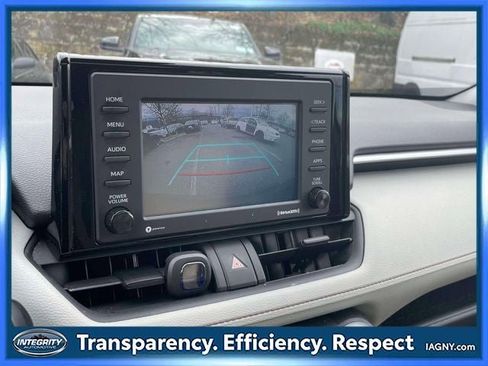 Used 2021 Toyota RAV4 XLE w/ Convenience Package image 29
