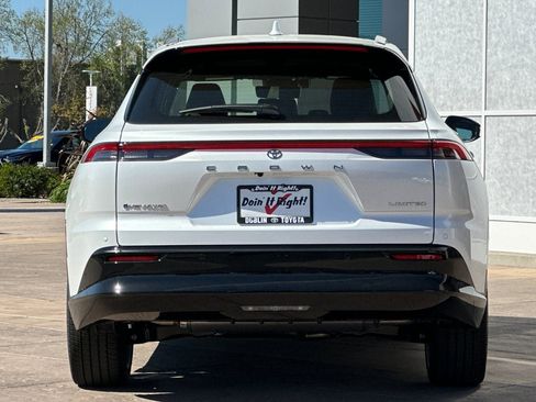 New 2026 Toyota Crown Signia Limited image 5