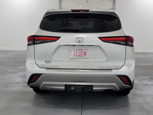 Used 2022 Toyota Highlander Platinum AWD/4WD image 8