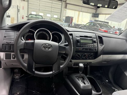 Used 2012 Toyota Tacoma 2WD Regular Cab image 16
