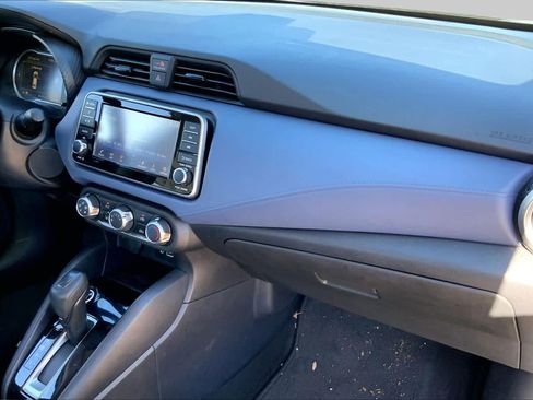 Used 2024 Nissan Versa SV FWD image 17