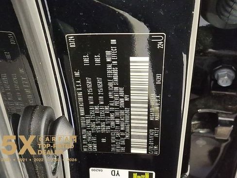 Used 2024 Toyota Corolla Cross LE image 31