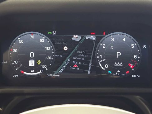 Used 2024 Land Rover Defender 110 SE image 27